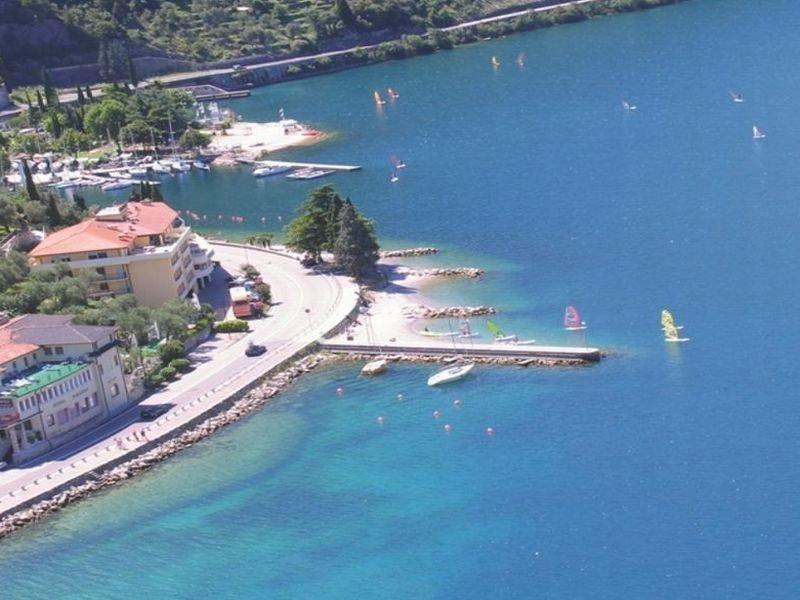Torbole Aparthotel Torbole Sul Garda Ngoại thất bức ảnh